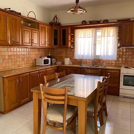 Sophie S House Leonídion