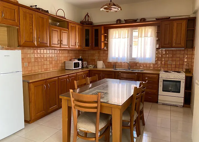 Sophie S House Leonídion